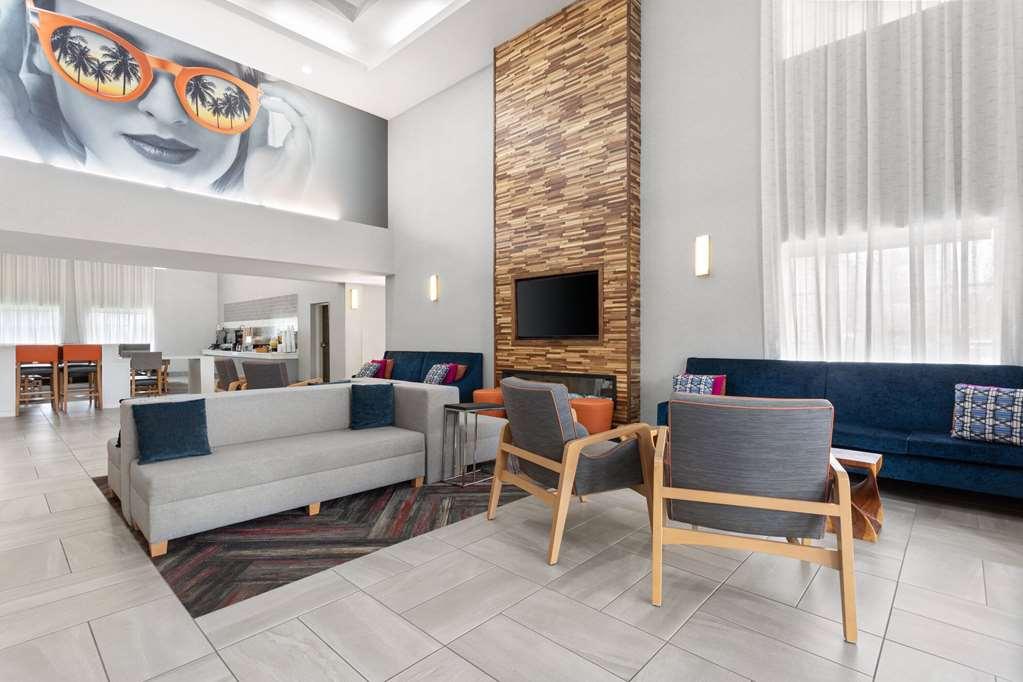 מלון פורט פירס La Quinta By Wyndham Ft. Pierce מראה פנימי תמונה